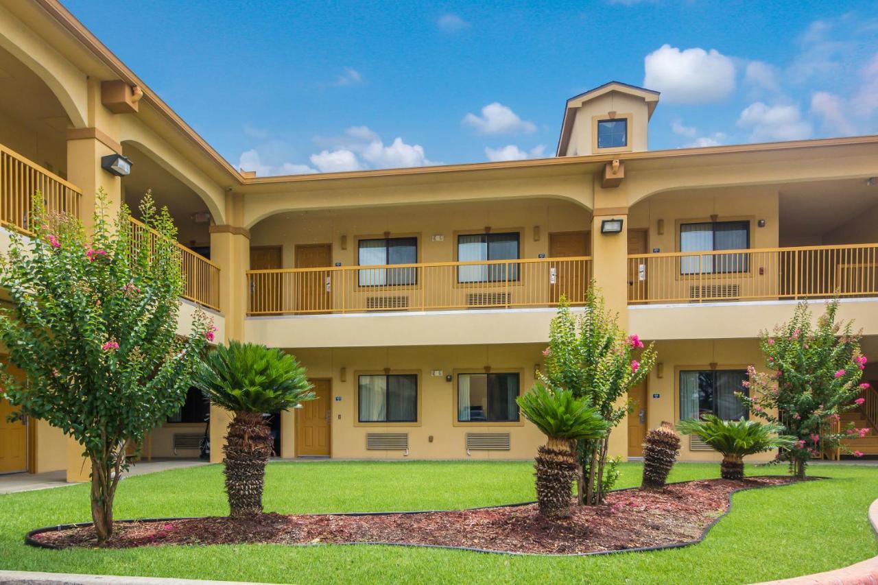 Americas Best Value Inn & Suites Tomball Eksteriør bilde
